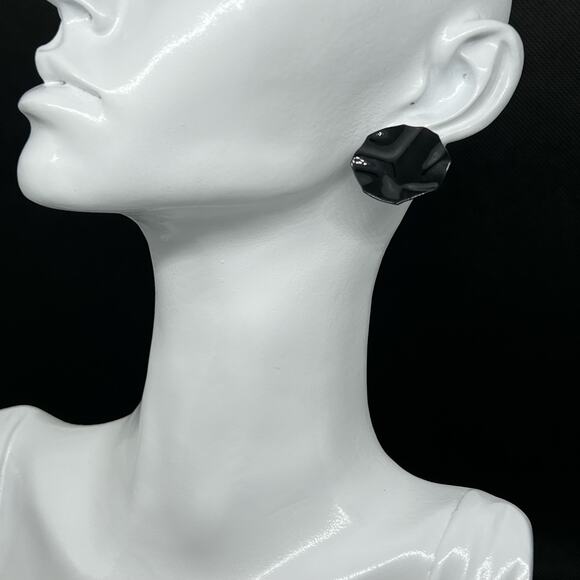 Vintage Black Circle Post Earrings - Picture 9 of 9